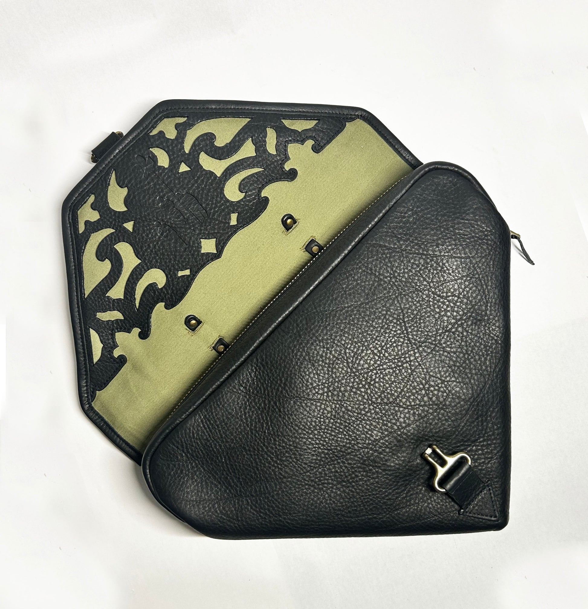 Holloway Bag - Pebble Cow Hide in Black